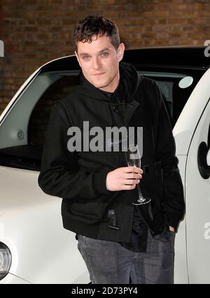 Mathew Horne partecipa al lancio del Cube Store a Brick Lane, a est di Londra - un nuovo concept space e mostra di design che presenta l'icona automobilistica giapponese, il Nissan Cube. Foto Stock