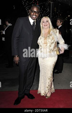 Vanessa Feltz e ben Ofoedu arrivano al 58th Annual Variety Club Dinner and Ball, che si tiene al Park Lane Hilton nel centro di Londra. Foto Stock