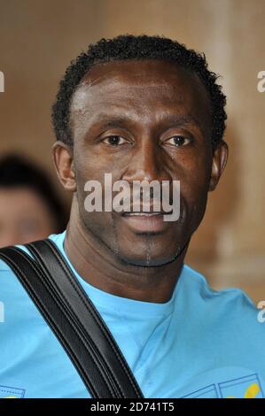 Linford Christie arriva a una proiezione di gala di Shrek: Per sempre, al cinema Vue di Leicester Square, nel centro di Londra. Foto Stock