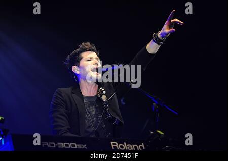 Danny o'Donoghue del copione che si esibisce all'Hammersmith Apollo a Londra ovest. Foto Stock