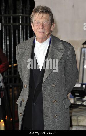 John Hurt arriva per il 54esimo Festival del Film di Londra della BFI Premi all'LSO St Luke's a East London Foto Stock