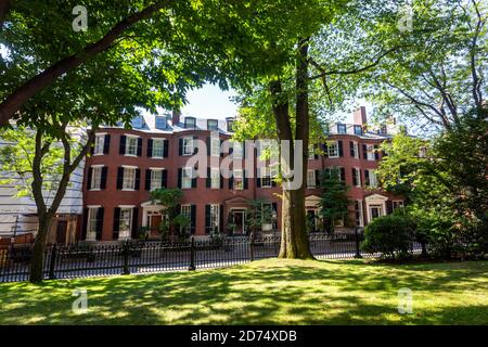 Louisburg Square, piazza privata, Beacon Hill, Boston, Massachusetts, Stati Uniti Foto Stock