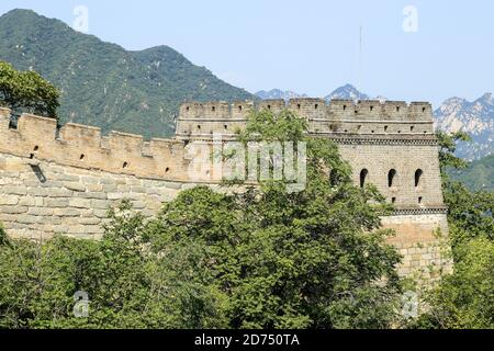 Una delle sette meraviglie del mondo, la sezione Mutianyu del grande muro della Cina Foto Stock
