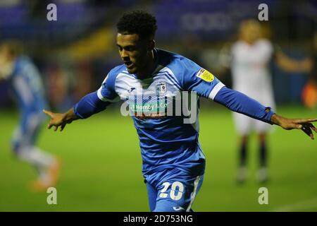 BARROW, INGHILTERRA. IL 20 OTTOBRE il Dior Angus di Barrow festeggia dopo aver segnato il terzo gol durante la partita Sky Bet League 2 tra Barrow e Bolton Wanderers presso la Holker Street, Barrow-in-Furness, martedì 20 ottobre 2020. (Credit: Mark Fletcher | MI News) Credit: MI News & Sport /Alamy Live News Foto Stock