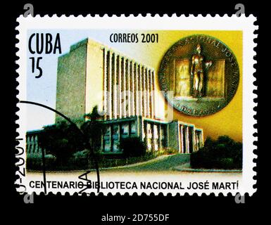 MOSCA, RUSSIA - 25 NOVEMBRE 2017: Un francobollo stampato a Cuba mostra la Biblioteca Nazionale, Centenario della serie della Biblioteca Nazionale Jose Marti, intorno al 2001 Foto Stock