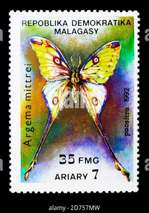 MOSCA, RUSSIA - 25 NOVEMBRE 2017: Un francobollo stampato in Madagascar mostra Comet Moth (Argema mittrei), Butterflies serie, circa 1992 Foto Stock