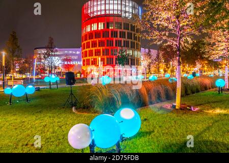 Illuminazione all'Essen Light Festival, Neue Mitte Essen, edificio editoriale Funke, installazione di luci, Essen, NRW, Germania, Foto Stock