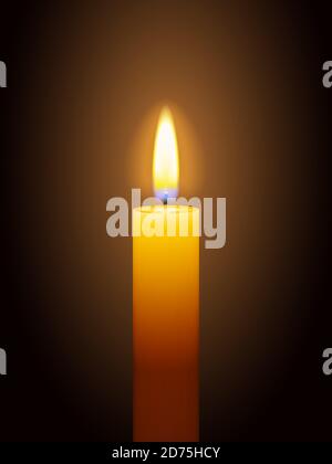 Candela gialla che brucia realistica su sfondo scuro Illustrazione Vettoriale