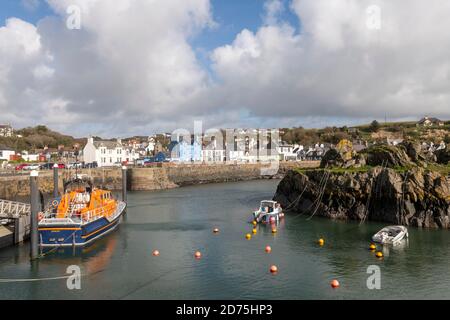 Porto di Portpatrick e battello di salvataggio RNLI Foto Stock