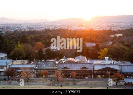 Nara città, Giappone, in bella luce al tramonto. Foto Stock