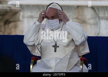 Roma, Italia. 20 Ott 2020. PAPA FRANCESCO durante l'incontro Internazionale di preghiera per la Pace in Piazza del Campidoglio a Roma. Credit: Evandro Inetti/ZUMA Wire/Alamy Live News Foto Stock