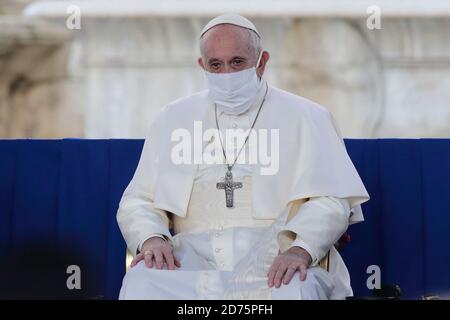 Roma, Italia. 20 Ott 2020. PAPA FRANCESCO durante l'incontro Internazionale di preghiera per la Pace in Piazza del Campidoglio a Roma. Credit: Evandro Inetti/ZUMA Wire/Alamy Live News Foto Stock