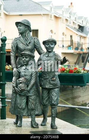 Statua di Annie Moore e Fratelli Foto Stock