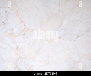 Marmo bianco con venature scure, primo piano di superficie in pietra naturale lucidata. Sfondo, texture. Foto Stock