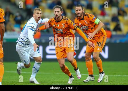 Ladyslav Supryaha di Dinamo Kiev, Adrien Rabiot di Juventus, Leonardo Bonucci di Juventus durante la UEFA Champions League, Group Stage, Group G Foot Foto Stock