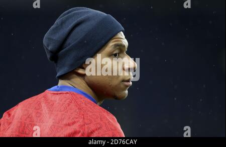 Ilian Mbappe del PSG durante il riscaldamento prima della UEFA Champions League, Group Stage, Gruppo H partita di calcio tra Paris Saint-Germain (PSG) e ma Foto Stock