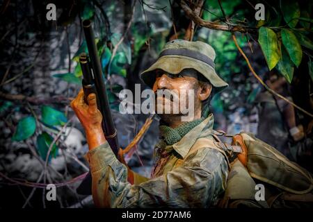 National Army Museum a Waiouru, Isola del Nord, Nuova Zelanda. Diorama di un soldato nella giungla della Malaya. Foto Stock