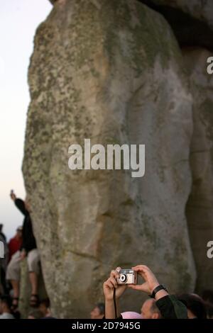 Il Solstizio d'Estate a Stonehenge. Foto Stock