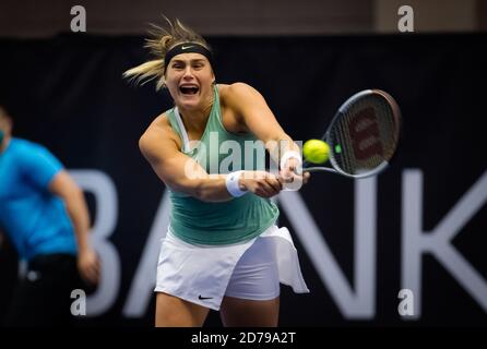 La RYNA Sabalenka della Bielorussia gioca due volte al torneo di tennis 2020 J&T Banka Ostrava Open WTA Premier il 20 ottobre 2020 a Ostrava, Repubblica Ceca Foto Stock