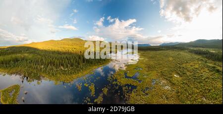 Splendida vista panoramica sui laghi sereni Foto Stock