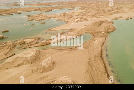 Vento erosione terreno paesaggio, yardang landform. Foto a Qinghai, Cina. Foto Stock