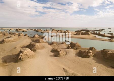 Vento erosione terreno paesaggio, yardang landform. Foto a Qinghai, Cina. Foto Stock