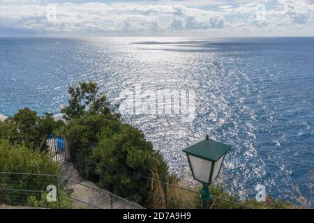 Vista dal faro sul promontorio di Portofino, Italia Foto Stock