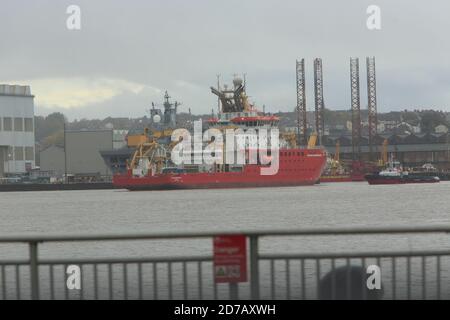 La nave di Sir David Attenborough lascia Cammell Lairds Foto Stock