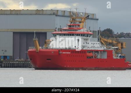 La nave di Sir David Attenborough lascia Cammell Lairds Foto Stock