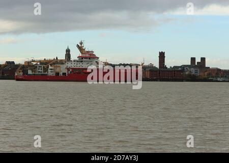 La nave di Sir David Attenborough lascia Cammell Lairds Foto Stock