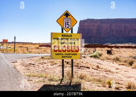 Il Navajo Nation Tribal Park è chiuso fino a nuovo avviso a Monument Valley, Utah durante la pandemia di Covid-19 Foto Stock