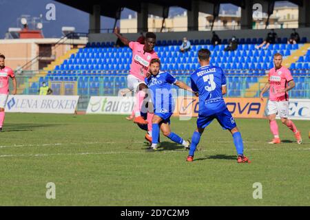 Pagani, Italia. 21 Ott 2020. League Pro, Gruppo C Sesto giorno Paganese Vs Virtus Francavilla 0 - 0 'Marcello Torre' Stadium (Photo by Pasquale Senatore/Pacific Press) Credit: Pacific Press Media Production Corp./Alamy Live News Foto Stock