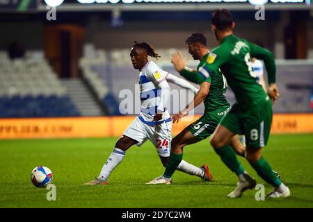 Londra, Regno Unito. 21 Ott 2020. Osman Kakay (24) dei Queens Park Rangers in azione durante la partita EFL Skybet Championship, Queens Park Rangers contro Preston NE al Kiyan Prince Foundation Stadium di Loftus Road a Londra mercoledì 21 ottobre 2020. Questa immagine può essere utilizzata solo per scopi editoriali. Solo per uso editoriale, è richiesta una licenza per uso commerciale. Nessun utilizzo nelle scommesse, nei giochi o nelle pubblicazioni di un singolo club/campionato/giocatore. pic by Tom Smeeth/Andrew Orchard sports photography/Alamy Live news Credit: Andrew Orchard sports photography/Alamy Live News Foto Stock