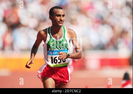 Pechino, Cina. 24 Agosto 2008. Maratona di Merga Deriba (ETH) : Maratona maschile allo Stadio Nazionale durante i Giochi Olimpici di Pechino 2008 a Pechino, Cina . Credit: Jun Tsukida/AFLO SPORT/Alamy Live News Foto Stock