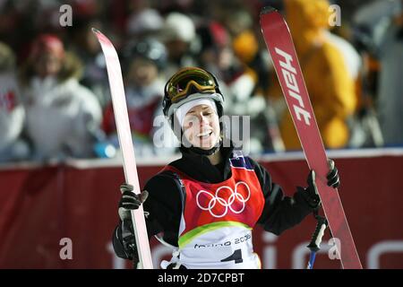 Torino, Italia. 11 Feb 2006. Jennifer Heil (CAN) Sci Freestyle : Moguls femminili a Sauze d'Oulx Jouvenceaux durante le Olimpiadi invernali di Torino 2006 a Torino. Credit: Koji Aoki/AFLO SPORT/Alamy Live News Foto Stock