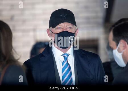 L'ex tennista tedesco Boris Becker arriva al Southwark Crown Court di Londra dove viene perseguito dal Servizio di insolvenza per non aver rispettato gli obblighi di divulgazione delle informazioni dopo essere stato dichiarato in fallimento. Foto Stock