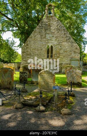 Lapide di William Burns, padre di Robert o Rabbie Burns, in Alloway Auld Kirk (Chiesa Vecchia). Alloway Kirk è stato l'ambientazione di una delle poesie più famose di Burns, 'Tam o' Shanter'. Foto Stock
