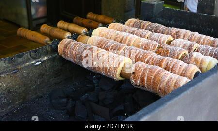 Trdelnik, dolci tipici cechi a Praga Foto Stock