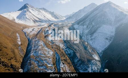 Colori autunnali in Chunkurchak nel Kyrgyzstan's Chuy Oblast. Foto Stock