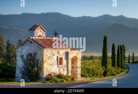 Cappella di preghiera ai vigneti del Castello di Amorosa nella Napa Valley, California, USA Foto Stock