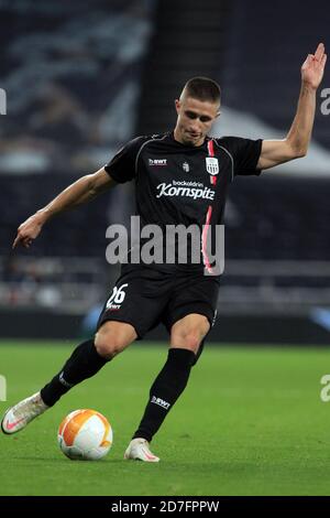 Londra, Regno Unito. 22 ottobre 2020. Reinhold Ranftl di LASK in azione durante il gioco. UEFA Europa League, group J match, Tottenham Hotspur v Lask al Tottenham Hotspur Stadium di Londra giovedì 22 ottobre 2020. Questa immagine può essere utilizzata solo per scopi editoriali. Solo per uso editoriale, è richiesta una licenza per uso commerciale. Nessun utilizzo nelle scommesse, nei giochi o nelle pubblicazioni di un singolo club/campionato/giocatore. pic by Steffan Bowen/Andrew Orchard sports photography/Alamy Live news Credit: Andrew Orchard sports photography/Alamy Live News Foto Stock