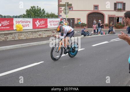 Saint Germain - Bourgogne Franche Comte - Francia - 19 settembre 2020 : Pello Bilbao - Team Bahrain - McLaren piazza 16° assoluto dopo l'ultima tappa Foto Stock