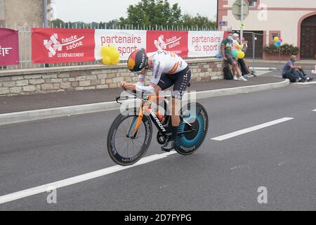 Saint Germain - Bourgogne Franche Comte - Francia - 19 settembre 2020 : Pello Bilbao - Team Bahrain - McLaren piazza 16° assoluto dopo l'ultima tappa Foto Stock