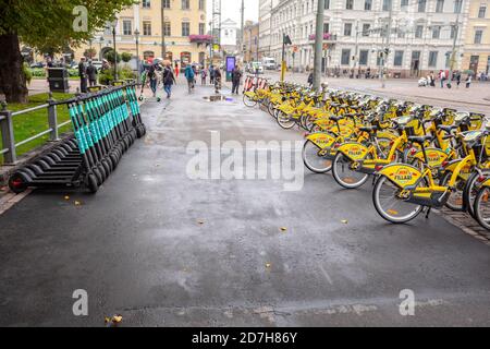 Noleggio biciclette e scooter elettrici a Helsinki, Finlandia Foto Stock