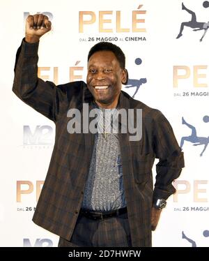 Milano, Italia. 23 Ott 2020. Milano, Italia ARCHIVIO Photocall presentazione del film 'PELE '' con la partecipazione di Pelè (Edson Arantes do Nascimento) nella foto: Pelè Credit: Independent Photo Agency/Alamy Live News Foto Stock