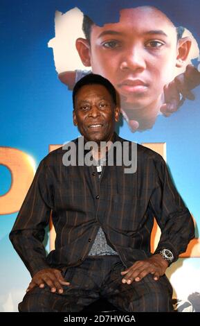 Milano, Italia. 23 Ott 2020. Milano, Italia ARCHIVIO Photocall presentazione del film 'PELE '' con la partecipazione di Pelè (Edson Arantes do Nascimento) nella foto: Pelè Credit: Independent Photo Agency/Alamy Live News Foto Stock