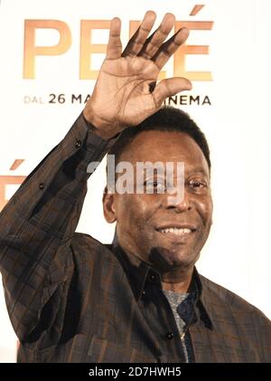 Milano, Italia. 23 Ott 2020. Milano, Italia ARCHIVIO Photocall presentazione del film 'PELE '' con la partecipazione di Pelè (Edson Arantes do Nascimento) nella foto: Pelè Credit: Independent Photo Agency/Alamy Live News Foto Stock