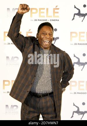 Milano, Italia. 23 Ott 2020. Milano, Italia ARCHIVIO Photocall presentazione del film 'PELE '' con la partecipazione di Pelè (Edson Arantes do Nascimento) nella foto: Pelè Credit: Independent Photo Agency/Alamy Live News Foto Stock