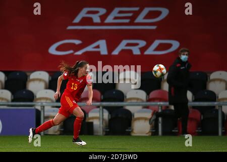 Newport, Regno Unito. 22 ottobre 2020. Lily Woodham of Wales Women in action.UEFA Women's Euro 2022 qualificante match, Women del Galles contro le Isole Faroe alla Rodney Parade di Newport, Galles del Sud, giovedì 22 ottobre 2020. PIC di Andrew Orchard/Alamy Live News Foto Stock