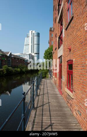 Riverside edifici nella città di Leeds, West Yorkshire, Inghilterra. Foto Stock